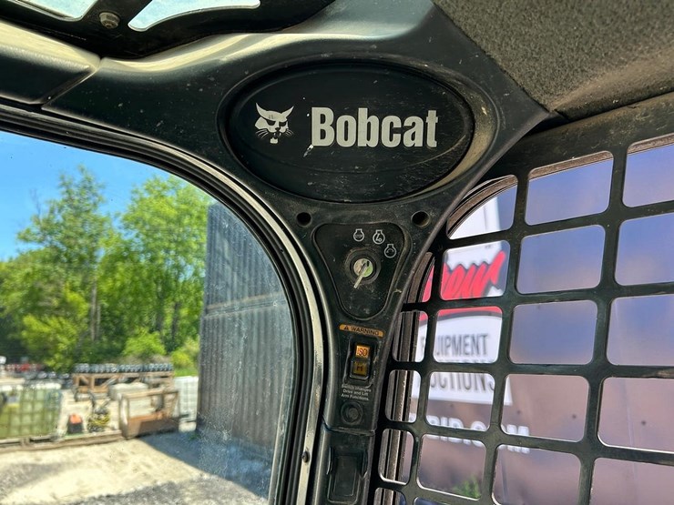 2017-bobcat-t750-image-22