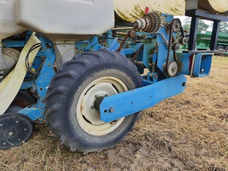 monosem-6-row-twin-planter-image-6