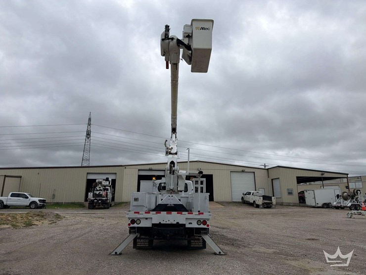 2017-international-durastar-4300-image-5