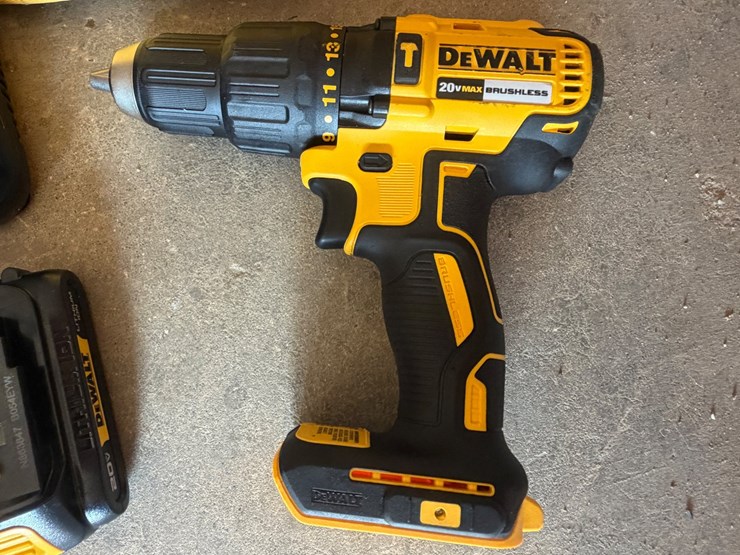 #21-•-dewalt-power-drill-image-3