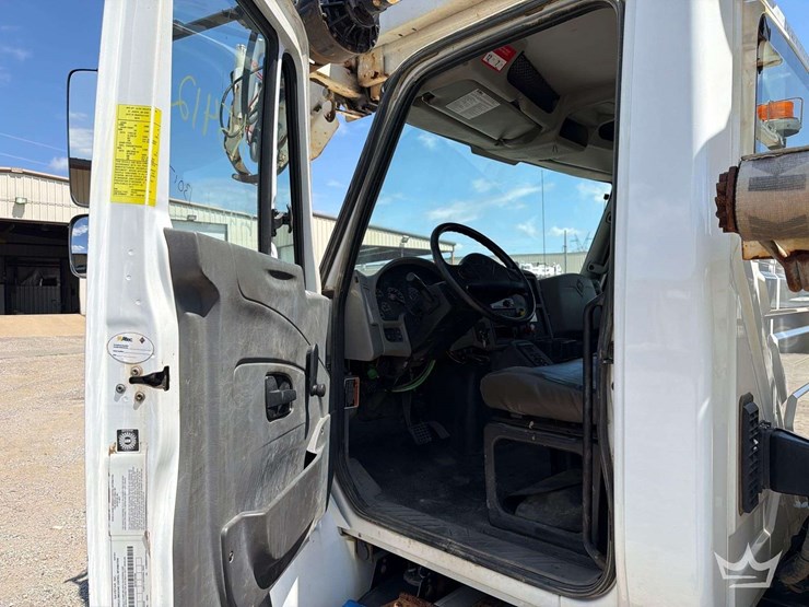 2019-international-durastar-4300-image-26