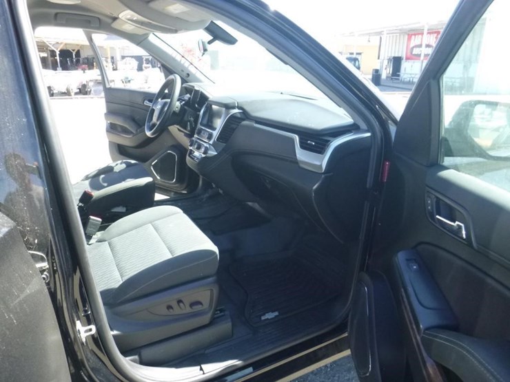 2019-chevrolet-tahoe-image-6