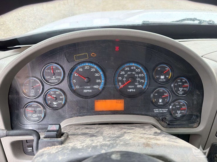 2018-international-durastar-4300-image-53