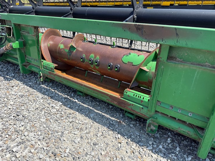 john-deere-630f-image-11