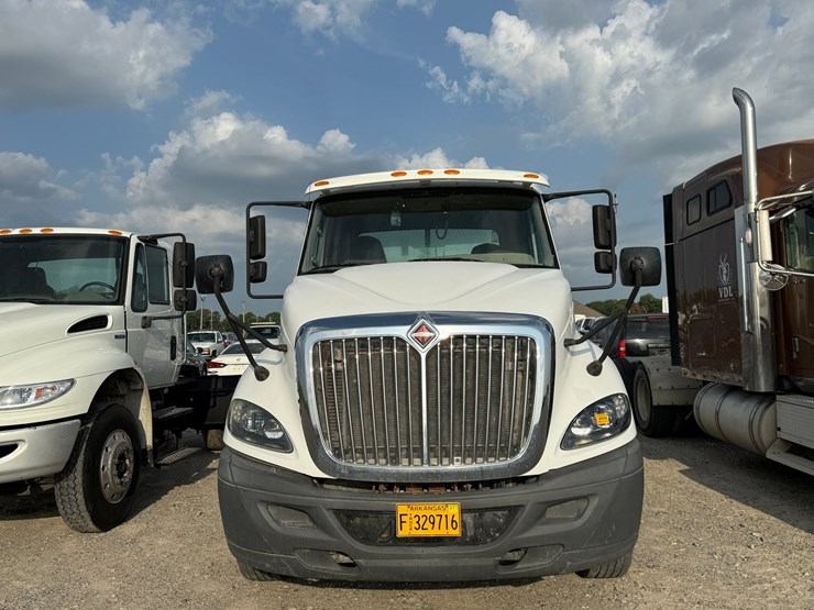 2017-international-prostar-image-2