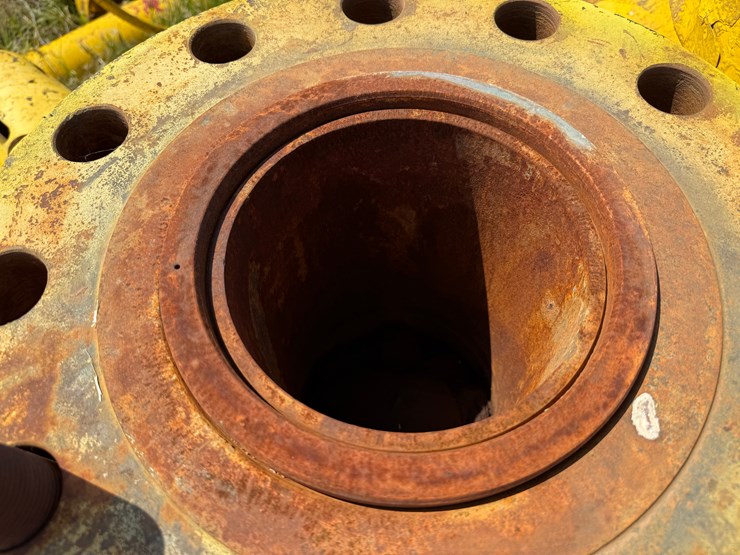 (4)-7-1/16”-10m-manual-frac-valves-image-5
