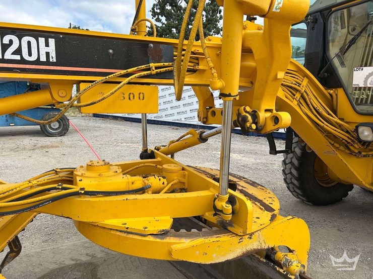 2002-caterpillar-120h-image-23