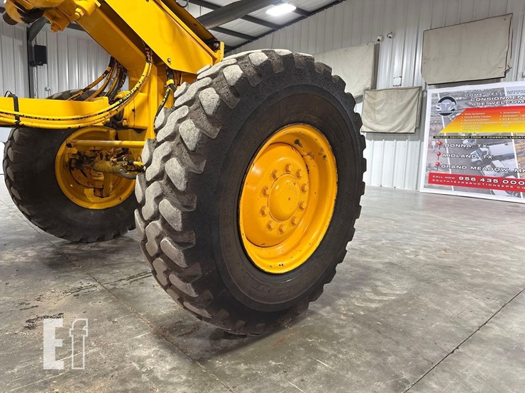 2005-caterpillar-120h-image-26