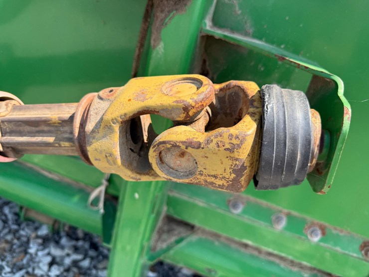john-deere-630f-image-16