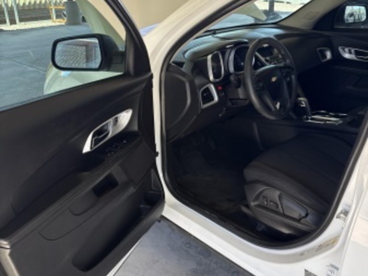2015-chevrolet-equinox-image-22