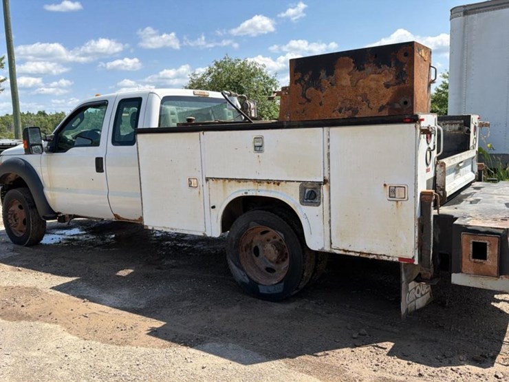 2013-ford-f550-image-3