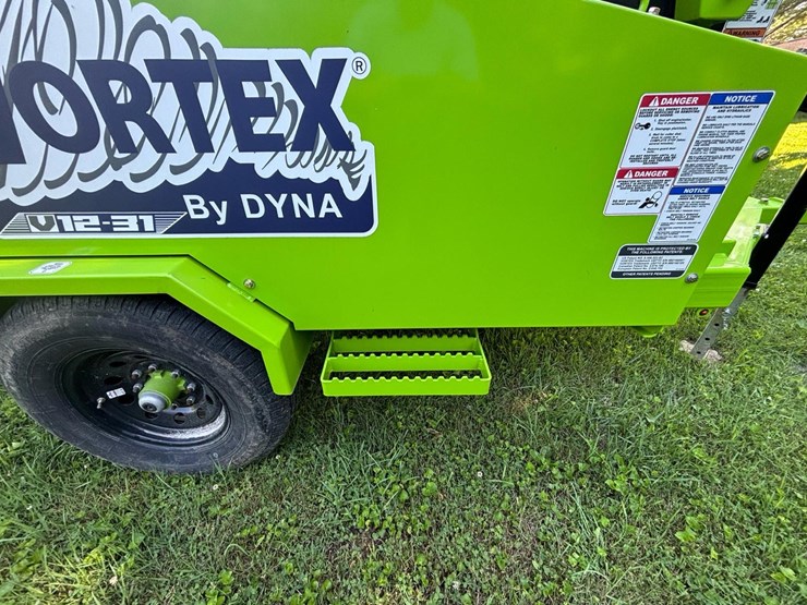 #157-•-2024-vortex-v12-31-towable-brush-chipper-image-46