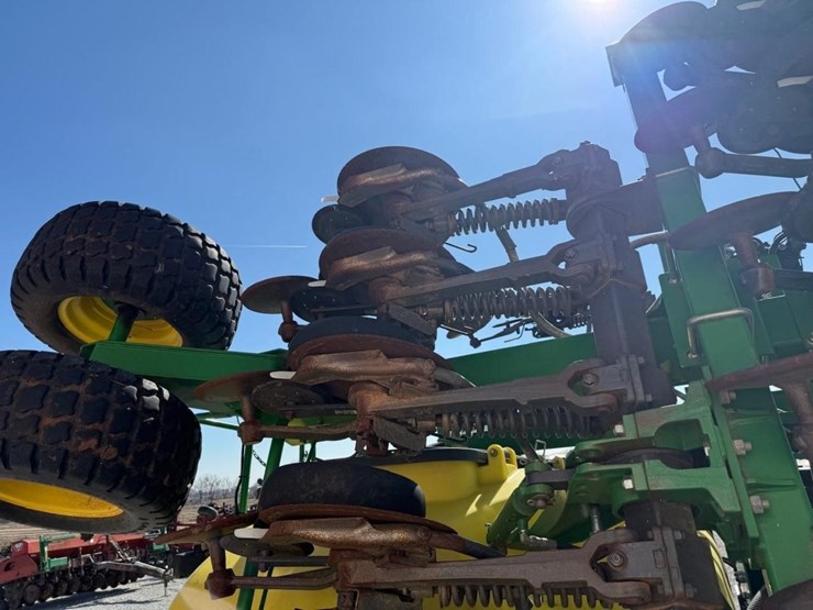 2015-john-deere-1990-image-46
