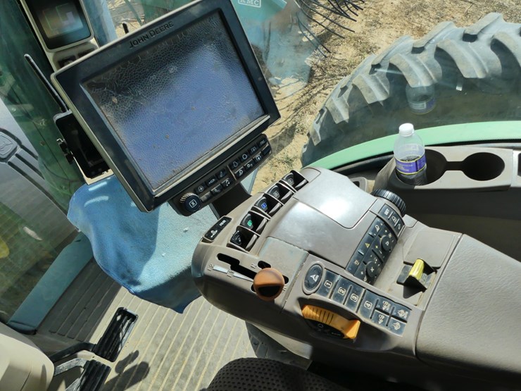 2015-john-deere-8345r-image-17