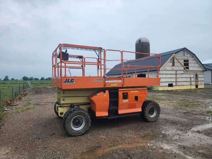 #103-•-2014-jlg-339rt-scissor-lift-image-1