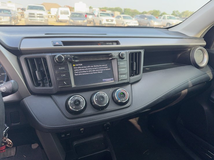 2018-toyota-rav4-image-28