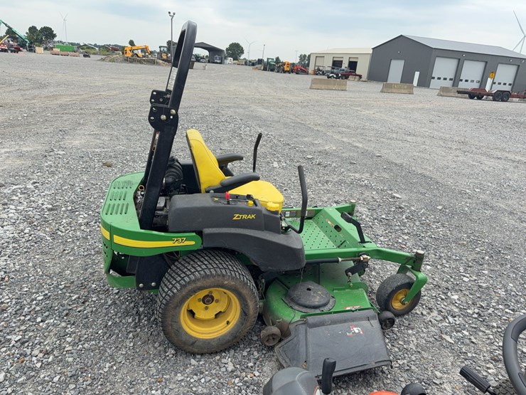john-deere-737-image-8