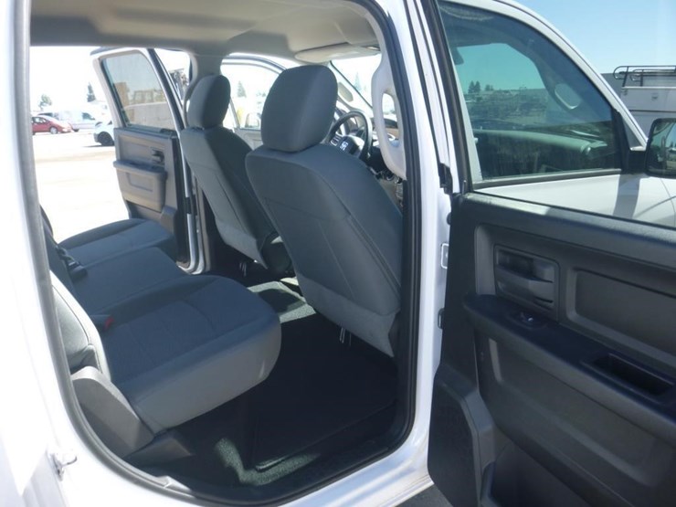 2015-dodge-1500-image-8