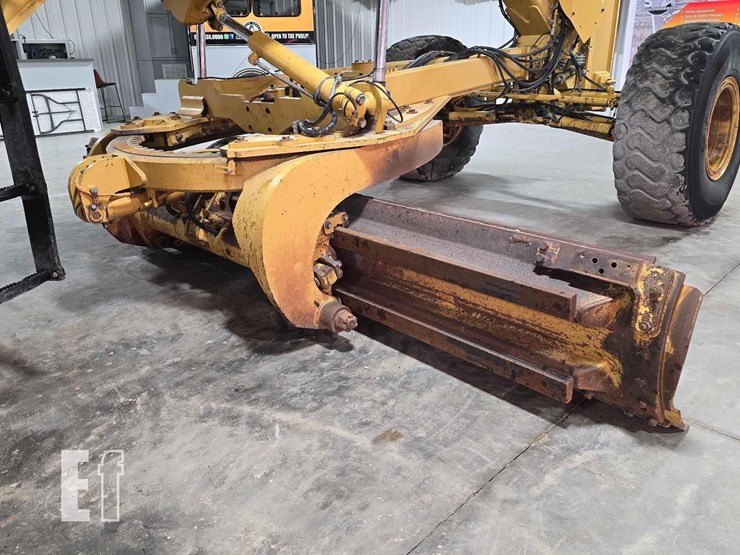 2008-caterpillar-14m-image-11