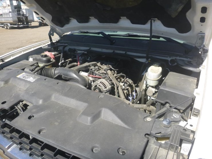 2009-chevrolet-3500-image-14