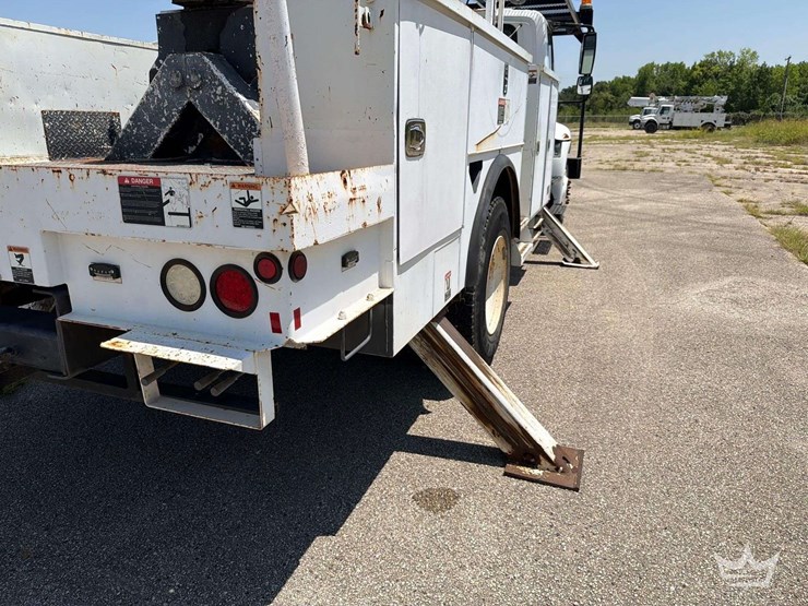 2013-international-durastar-4300-image-9