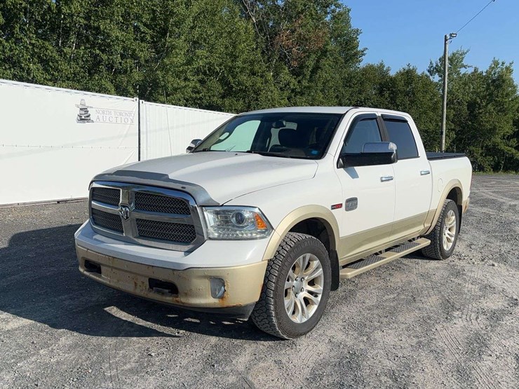 2016-ram-1500-laramie-longhorn-image-1