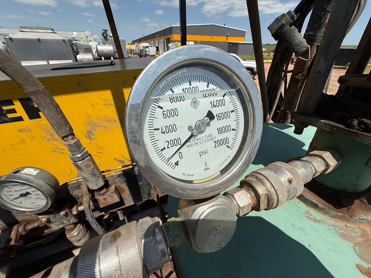 meyer-20k-psi-high-flow-grease-unit-mtd-on-2008-temc-14’x102”-t/a-bp-trailer-image-15