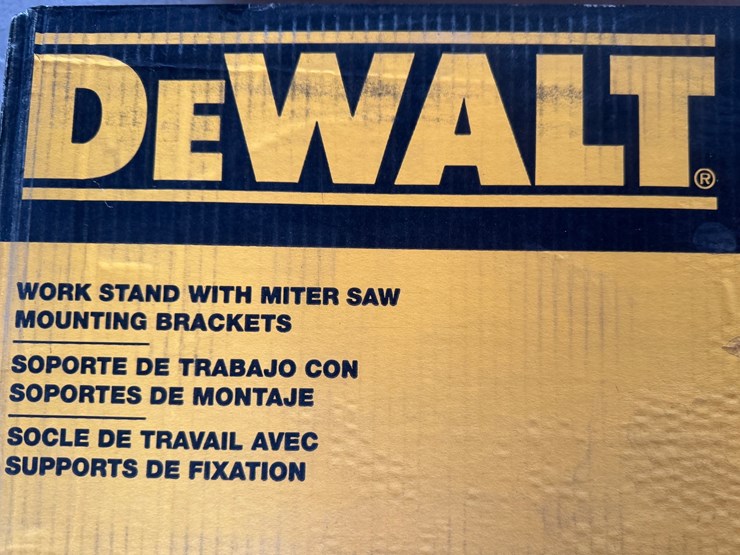#39210-•-work-stand-with-miter-saw-brackets-image-4