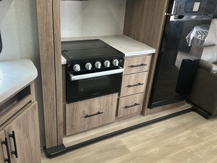 #140-•-2025-grand-design-imagine-xls-22mle-camper-image-56