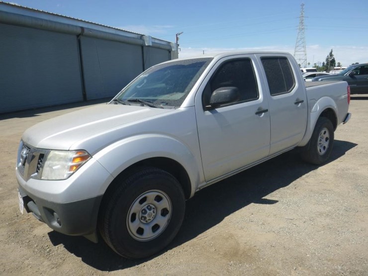 2016-nissan-frontier-image-1