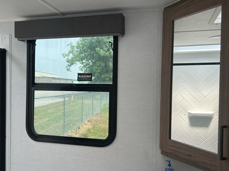 #141-•-2024-alliance-rv-delta-281bh-camper-image-47