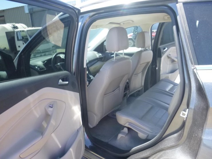 2015-ford-escape-image-7