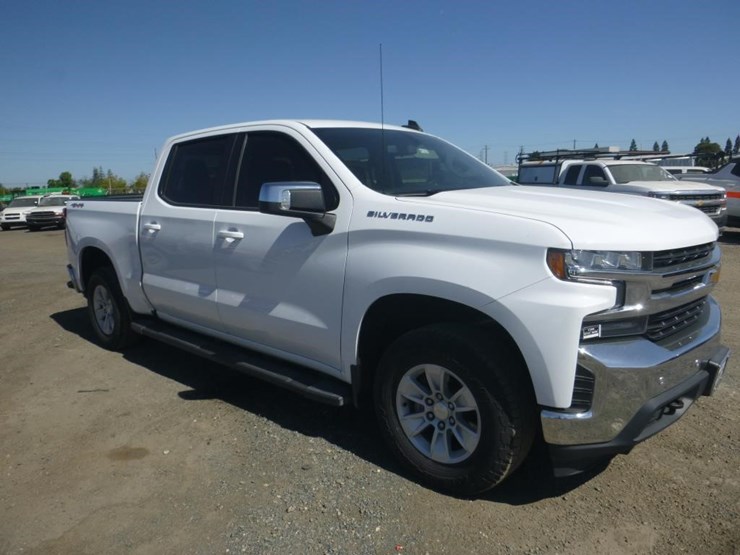 2022-chevrolet-1500-image-2
