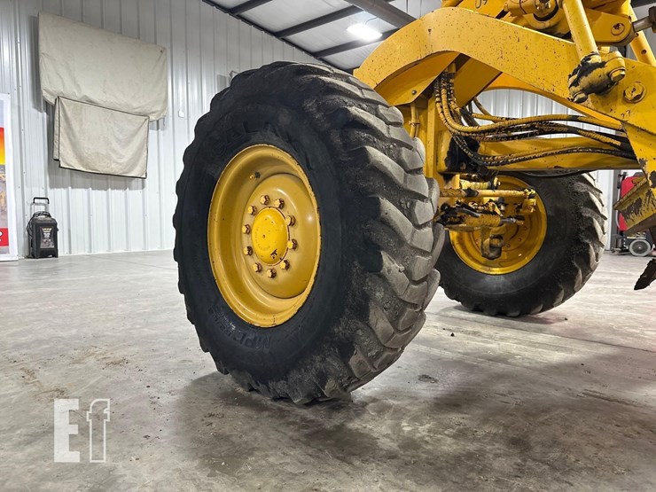 2004-caterpillar-120h-image-27