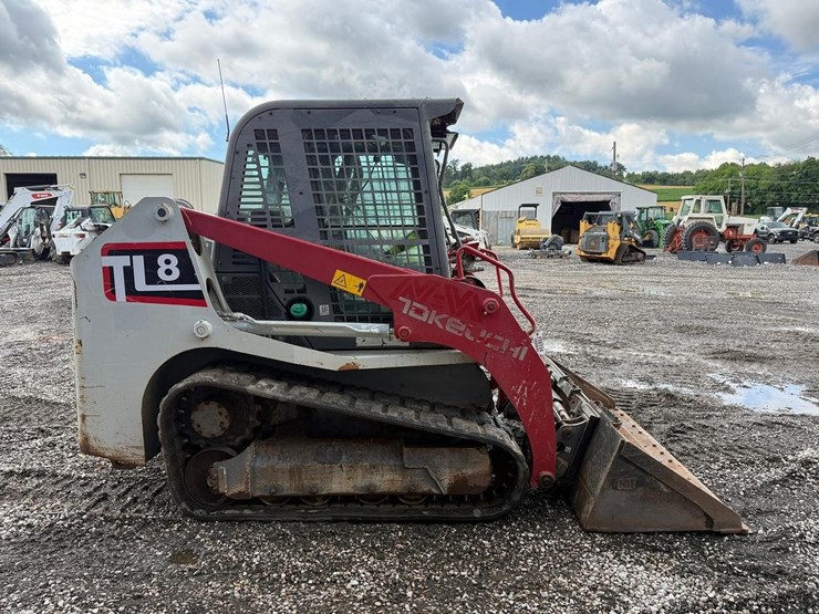 2019-takeuchi-tl8-image-5