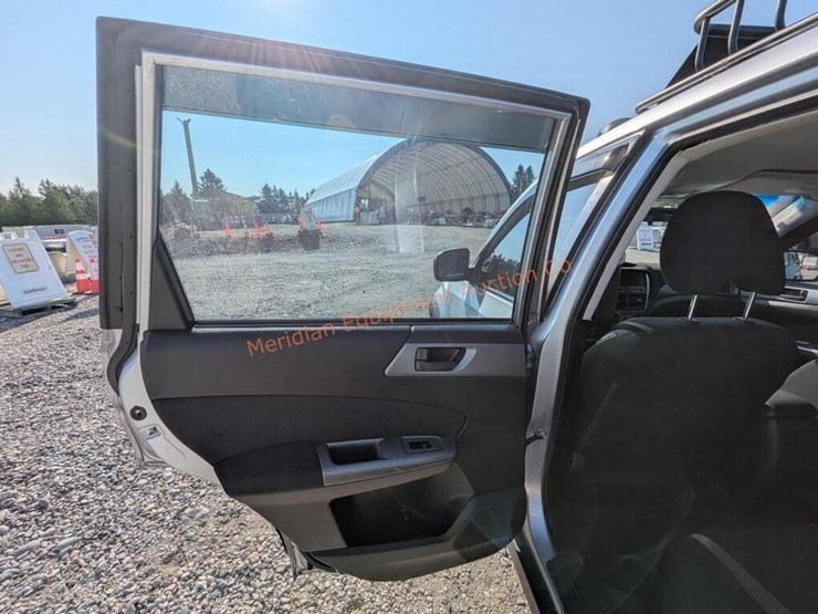 2012-subaru-forester-image-26