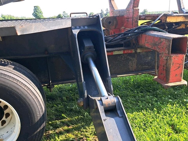 2016-deere-437e-image-39