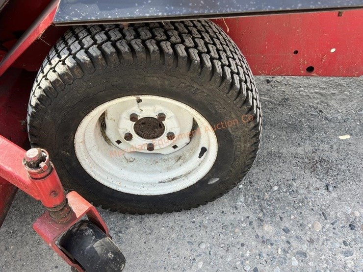 toro-groundsmaster-325d-image-9