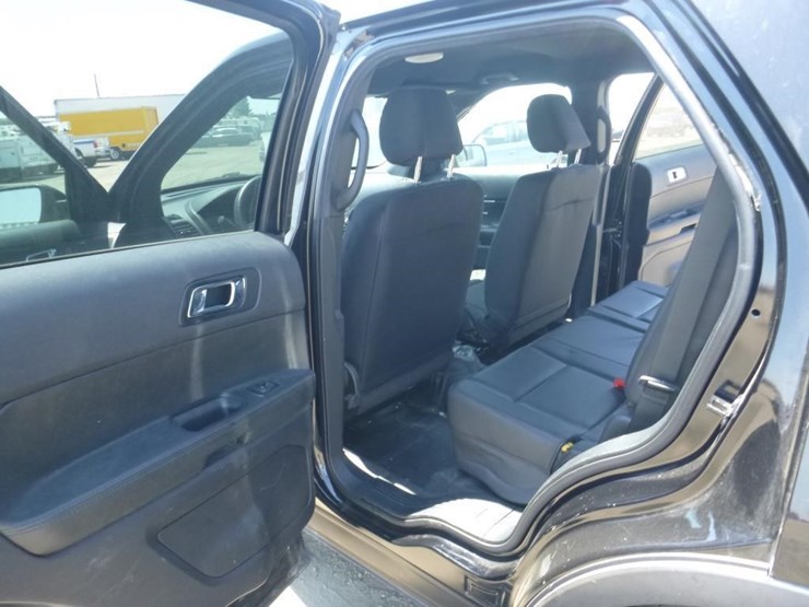 2018-ford-explorer-image-7