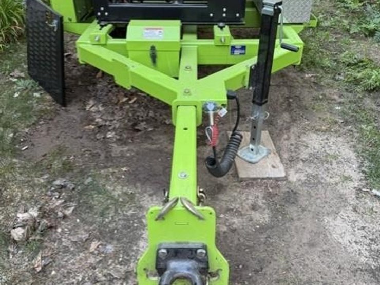 #159-•-2024-dyna-products-v12-31-towable-brush-chipper-image-33