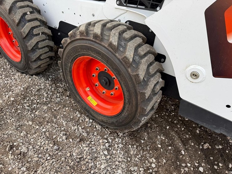 2025-bobcat-s590-image-15