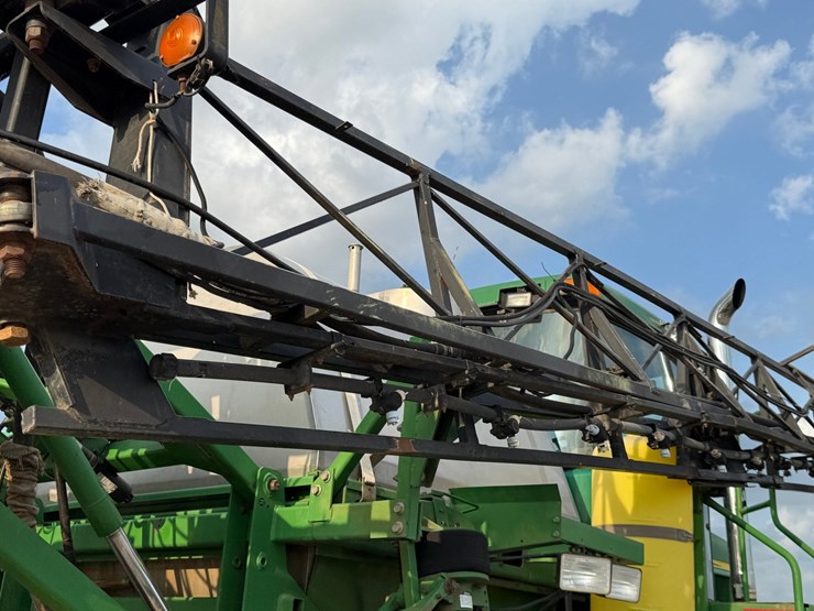2002-john-deere-4710-image-85