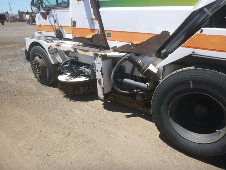 2013-global-m4-sweeper-image-21
