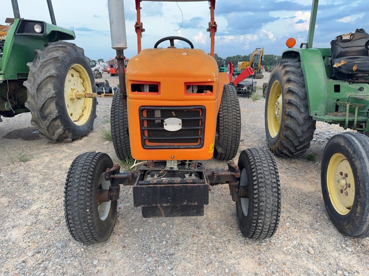 2004-tractor-king-200-image-37