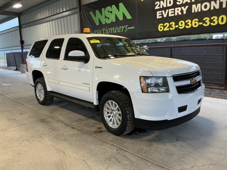 2013-chevrolet-tahoe-image-2