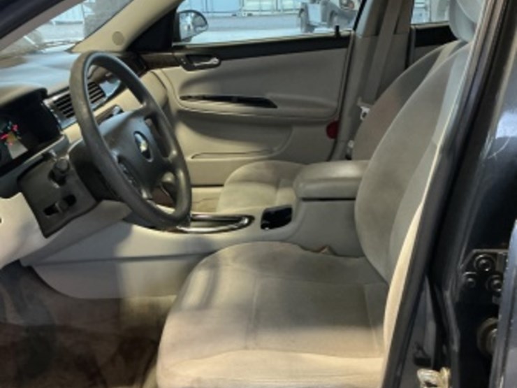 2016-chevrolet-impala-limited-sdn-image-20