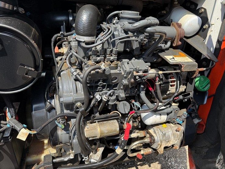 2011-bobcat-t190-image-15