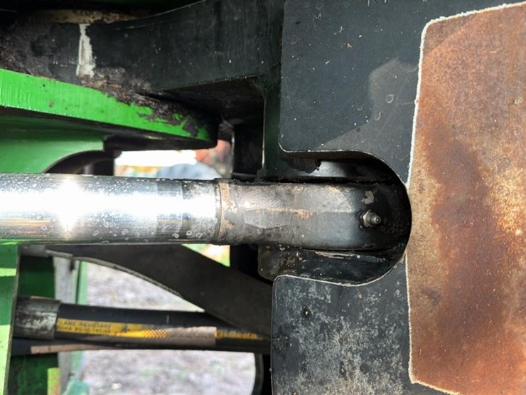 2006-deere-643h-image-21