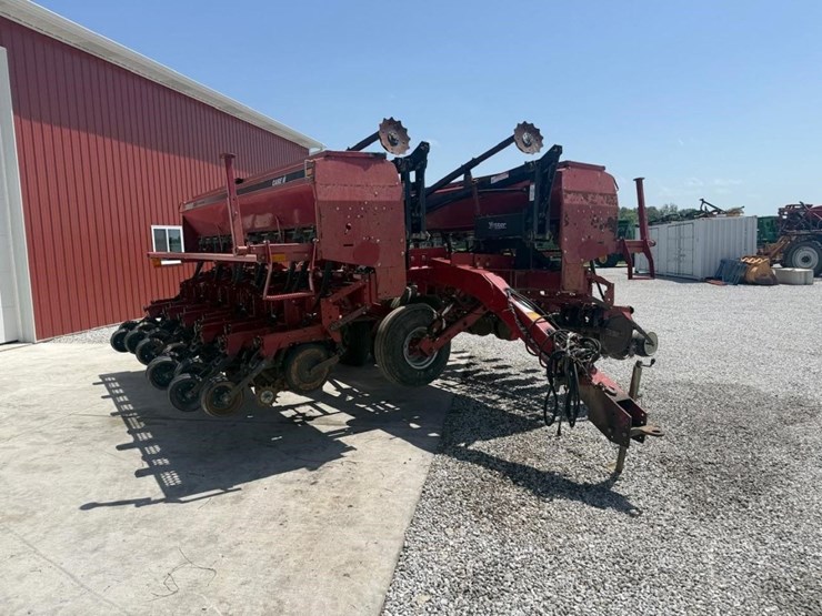 case-ih-5500-image-3