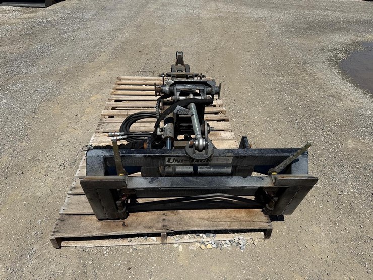kubota-l4455a--4-pt-hitch-and-subframe-wh-auto-latch-uni-tach-image-3